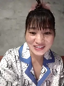 Snapshot of Lilinn_ chatting on April 2026 12:29:02 PM Lilinn online show from April 2026 12:29:02 PM