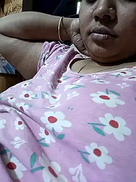 Snapshot of hot-_girls chatting on March 2026 06:13:01 AM hot- girls online show from March 2026 06:13:01 AM