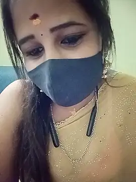 Snapshot of Tamil_Rani- chatting on July 2026 05:52:01 PM Tamil Rani- online show from July 2026 05:52:01 PM