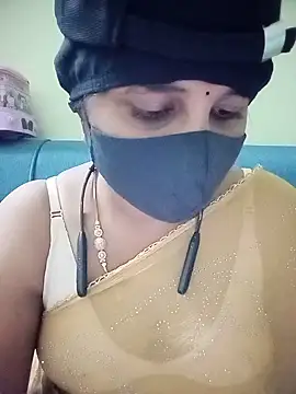 Snapshot of Tamil_Rani- chatting on July 2026 05:58:01 AM Tamil Rani- online show from July 2026 05:58:01 AM