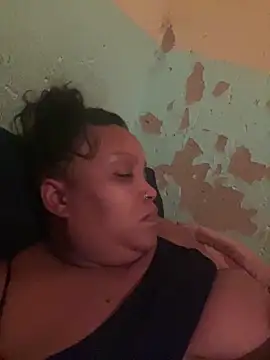 Snapshot of friendlybitch22 chatting on March 2026 06:33:01 PM friendlybitch22 online show from March 2026 06:33:01 PM