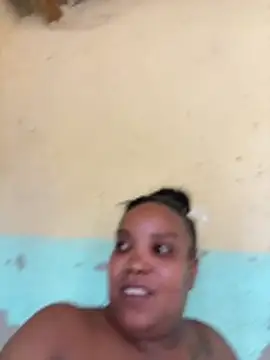 Snapshot of friendlybitch22 chatting on April 2026 09:54:01 AM friendlybitch22 online show from April 2026 09:54:01 AM