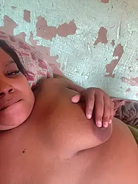 Snapshot of friendlybitch22 chatting on April 2026 11:04:01 AM friendlybitch22 online show from April 2026 11:04:01 AM