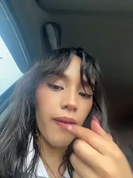 Snapshot of Mia-villalobos chatting on May 2026 01:10:02 PM Mia-villalobos online show from May 2026 01:10:02 PM