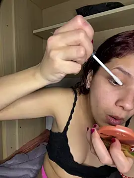 Snapshot of MommySexxy23 chatting on March 2026 07:52:01 PM MommySexxy23 online show from March 2026 07:52:01 PM