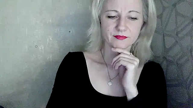 Katerina-Kissa online show from April 2026 07:18:01 PM