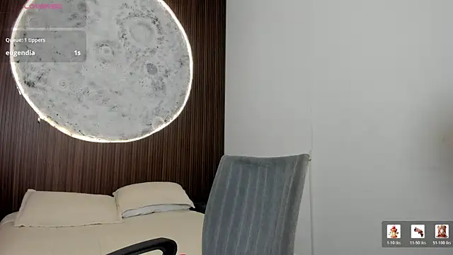 AdharaCruzz  online show from April 2026 09:01:02 PM