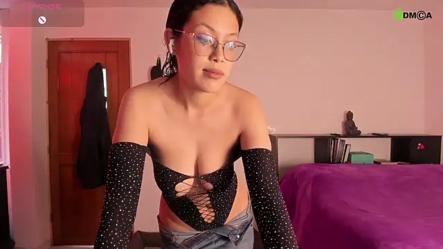 sara  aster online show from March 2026 05:56:01 PM