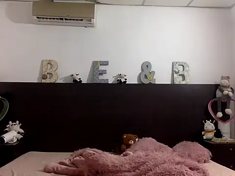 mommy-Milf online show from March 2026 04:51:02 PM