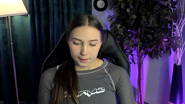 OliviaLang online show from March 2026 11:14:01 AM