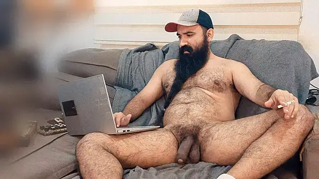 Snapshot of Barba_Negra_Fumador chatting on May 2026 03:51:02 PM Barba Negra Fumador online show from May 2026 03:51:02 PM