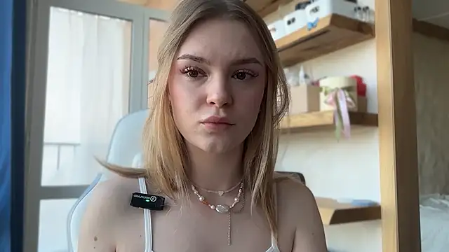 Snapshot of cyberl0ve_ chatting on April 2026 11:05:01 AM cyberl0ve online show from April 2026 11:05:01 AM