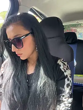 anamaria04 online show from April 2026 01:31:01 PM