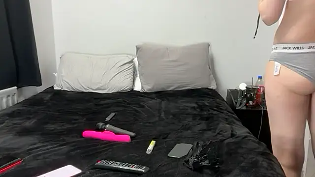 XJasmin0402X online show from May 2026 05:32:01 PM