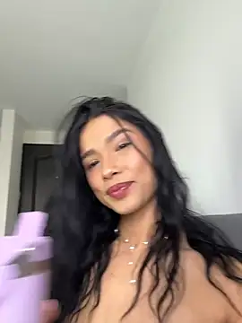 Snapshot of Bella_Smithe chatting on June 2026 04:33:01 PM Bella Smithe online show from June 2026 04:33:01 PM