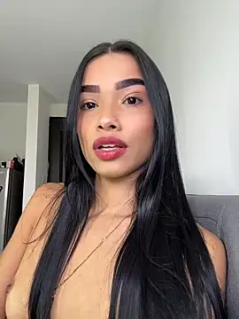 Snapshot of Bella_Smithe chatting on June 2026 04:54:01 PM Bella Smithe online show from June 2026 04:54:01 PM