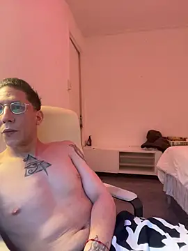 TitanNoir online show from April 2026 05:33:01 PM