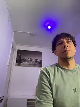 Snapshot of TitanNoir chatting on April 2026 08:51:01 AM TitanNoir online show from April 2026 08:51:01 AM