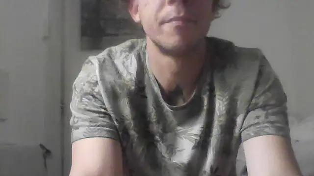 Snapshot of TitanNoir chatting on May 2026 12:17:01 AM TitanNoir online show from May 2026 12:17:01 AM