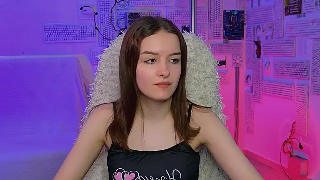 Snapshot of KellieBanshe chatting on June 2026 08:12:02 AM KellieBanshe online show from June 2026 08:12:02 AM