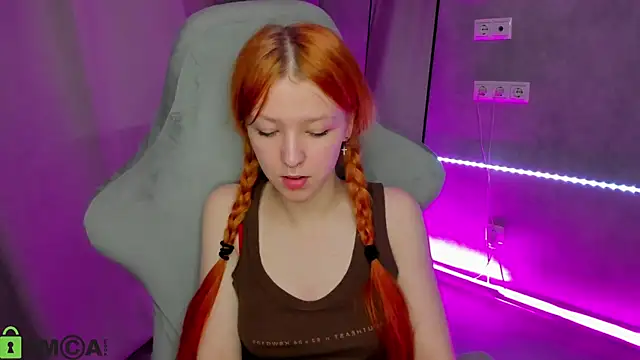 Emma Dusk online show from May 2026 12:39:01 AM