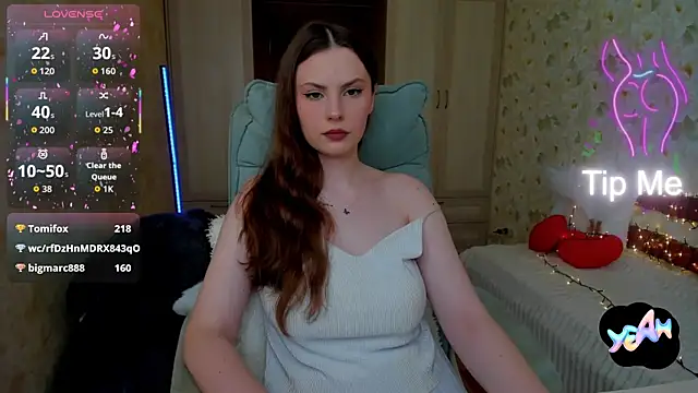Snapshot of LoraTempt chatting on June 2026 04:13:01 PM LoraTempt online show from June 2026 04:13:01 PM