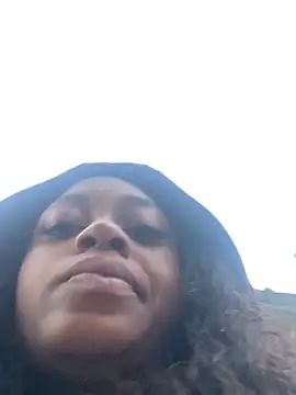 LiaTrainor online show from April 2026 11:10:01 AM