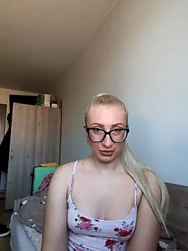 malinalli a online show from March 2026 01:39:01 PM