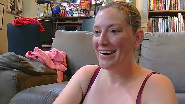 MistyMountains96 online show from June 2026 07:36:01 PM