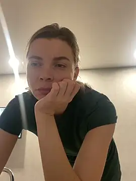 Luna2547 online show from March 2026 10:29:02 PM