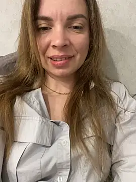 Luna2547 online show from March 2026 07:53:01 PM