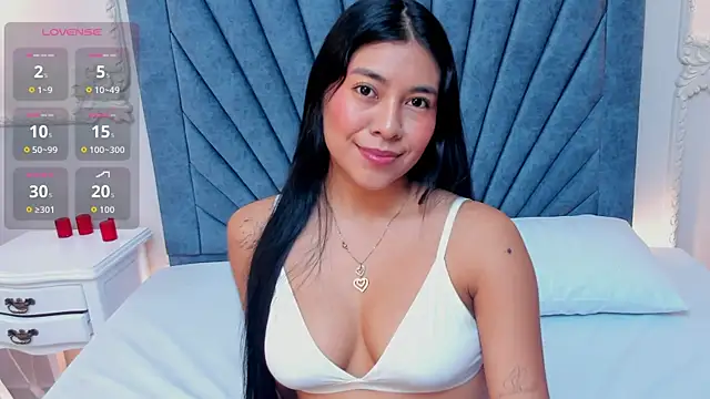 Snapshot of Leandra-Johnson chatting on May 2026 01:28:02 PM Leandra-Johnson online show from May 2026 01:28:02 PM