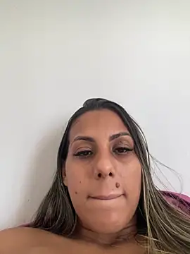 kifanyy online show from April 2026 03:53:01 PM