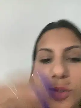 Snapshot of kifanyy chatting on April 2026 11:07:02 PM kifanyy online show from April 2026 11:07:02 PM