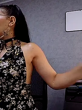 jaade doll online show from March 2026 02:34:01 PM