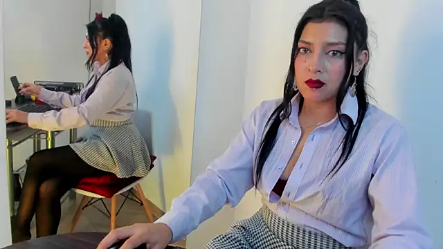 jaade doll online show from April 2026 07:07:02 PM