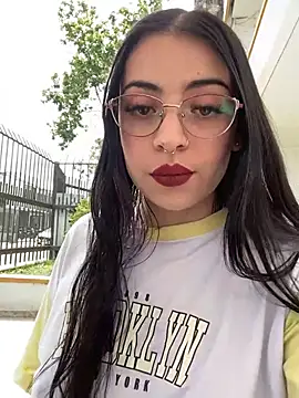 Snapshot of Morgana_Pink chatting on May 2026 04:02:02 PM Morgana Pink online show from May 2026 04:02:02 PM