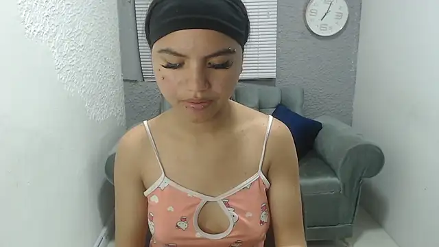 Snapshot of kimmyfuckass chatting on May 2026 12:22:02 PM kimmyfuckass online show from May 2026 12:22:02 PM