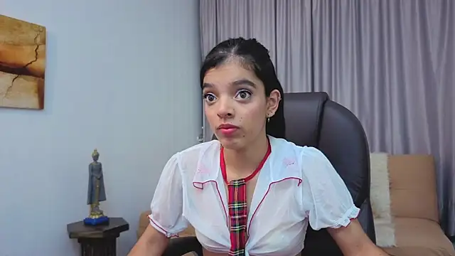 Thalia parkerr  online show from April 2026 12:19:02 PM