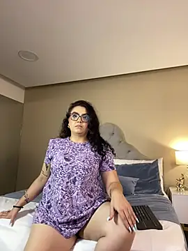 Snapshot of AlmaraRouge chatting on June 2026 09:13:01 PM AlmaraRouge online show from June 2026 09:13:01 PM