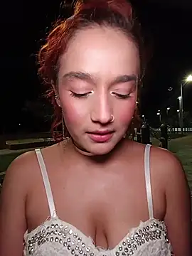 Snapshot of isabella_ferrer99 chatting on June 2026 05:21:01 AM isabella ferrer99 online show from June 2026 05:21:01 AM