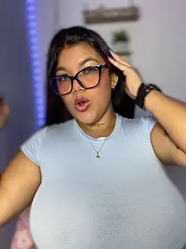 Snapshot of michellesexxxy3 chatting on May 2026 03:35:02 AM michellesexxxy3 online show from May 2026 03:35:02 AM