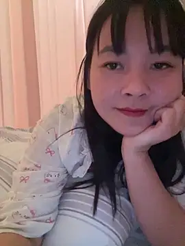 Snapshot of Little_Muse78 chatting on May 2026 01:25:02 AM Little Muse78 online show from May 2026 01:25:02 AM
