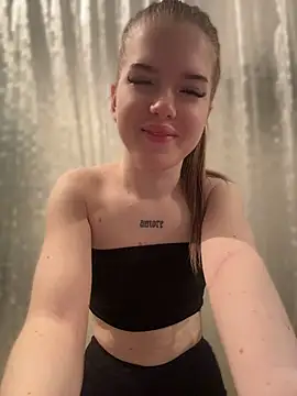 KayShaw online show from April 2026 06:06:01 PM