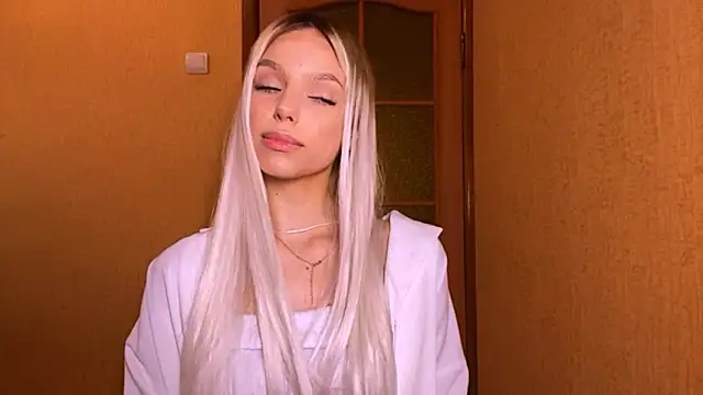 YawingSanguine online show from March 2026 06:21:01 AM