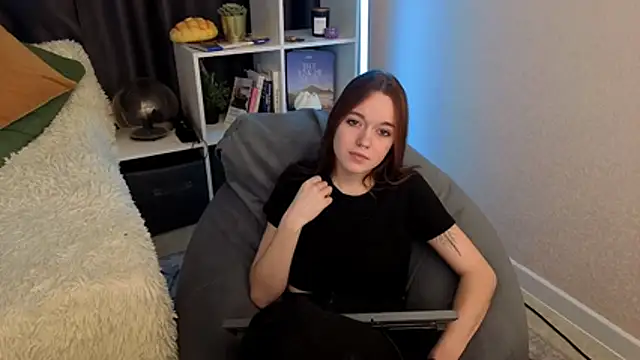 SunyLily online show from March 2026 06:24:02 AM