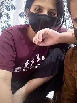 lovelypooja93 online show from April 2026 05:47:02 PM