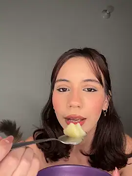 Nicole Cute04 online show from April 2026 04:10:02 AM