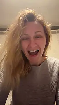 Secret Ladyx online show from April 2026 07:01:02 PM