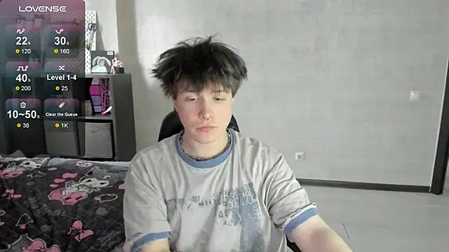 Snapshot of MIya_Chinen chatting on April 2026 02:04:02 PM MIya Chinen online show from April 2026 02:04:02 PM
